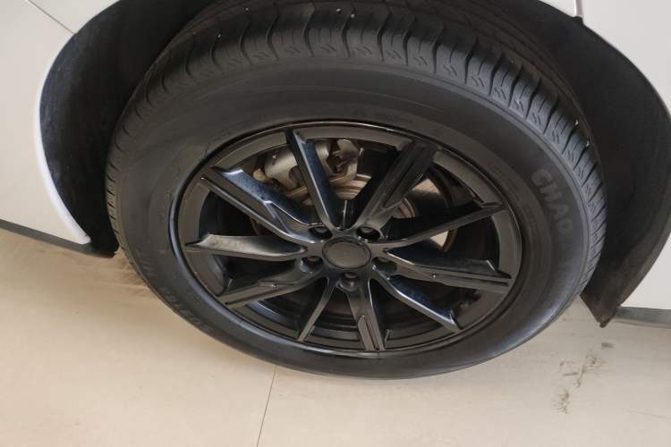 Used BYD Seal 06 New Energy 2024 DM-i 80KM Prestige Model Right Rear Wheel Hub
