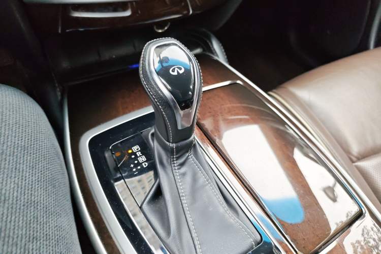 Used Infiniti QX60 2018 2.5 S/C Hybrid Two-Wheel-Drive Excellence Edition China VI Standard
