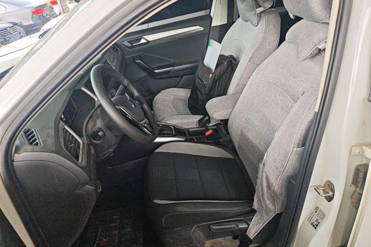 Used Volkswagen T-ROC 2022 280TSI DSG Two-Wheel Drive Elite PLUS Left Front Seat