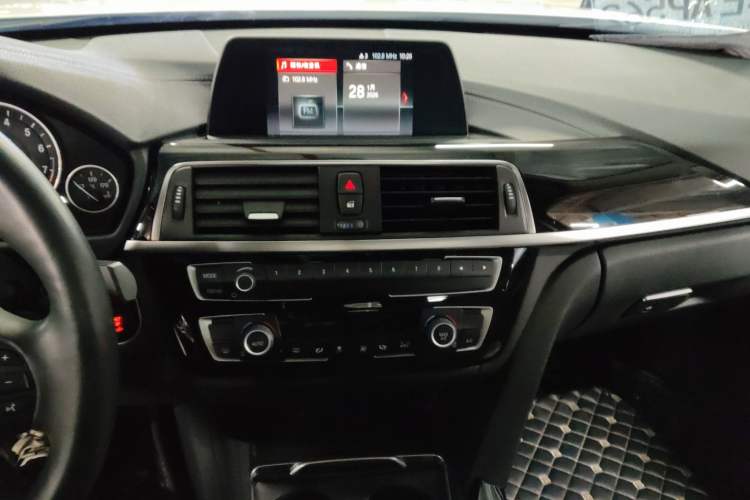 Used BMW 3 Series 2018 320Li Fashion Model