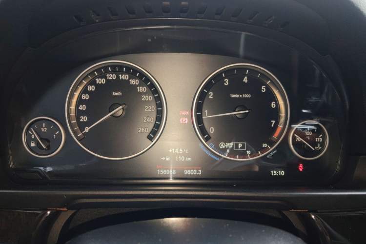 Used BMW 5 Series 2014 528Li Leading Model
