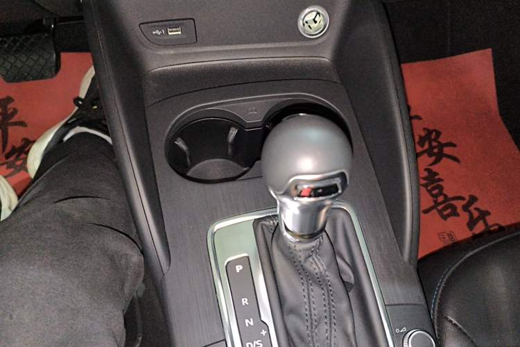 Used Audi A3 2018 30th Anniversary Edition Limousine 35 TFSI Fashion Model Gear Lever