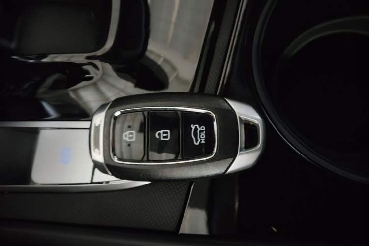 Used Hyundai Elantra 2023 1.5L CVT LUX Prestige Edition