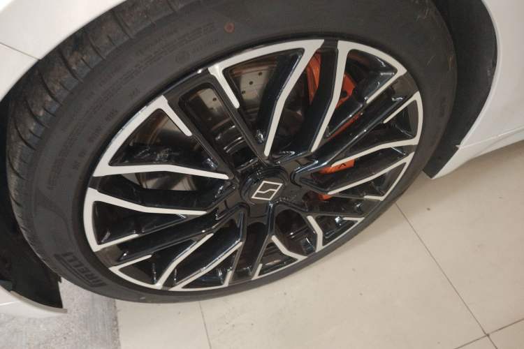 Used Zeekr 001 2025 YOU Edition 100 kWh All-Wheel Drive Left Front Wheel Hub