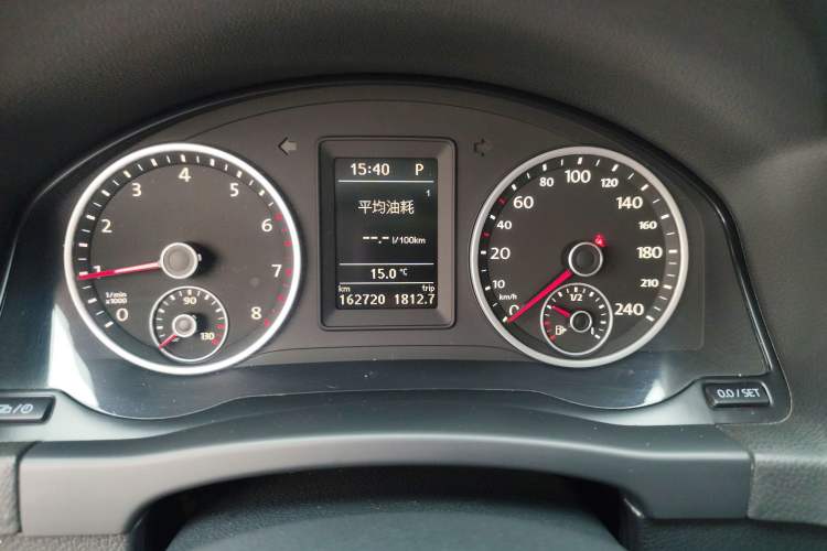 Used Volkswagen Tiguan 2017 300TSI Automatic Two-Wheel Drive Silk Road Comfort Edition Instrument Cluster