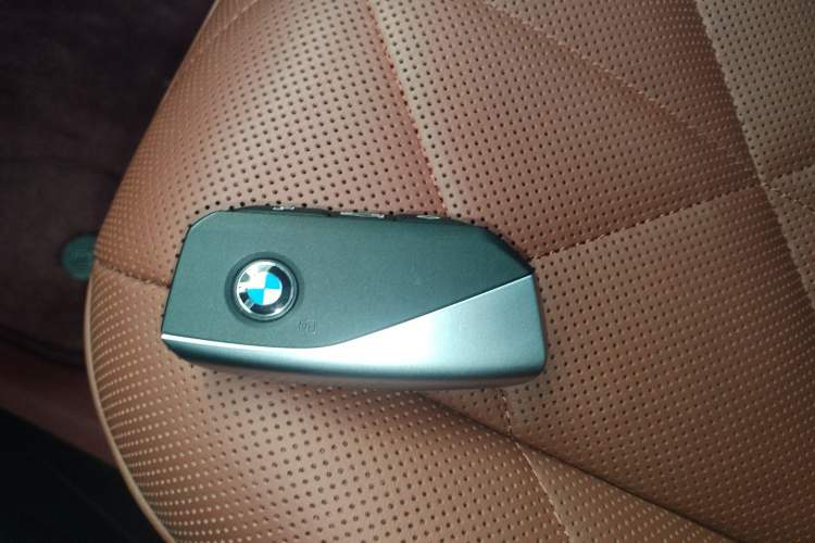 Used BMW iX 2023 Updated xDrive50 Vehicle Key
