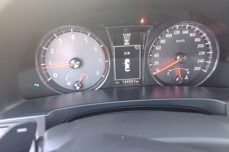 Used Toyota Crown 2018 2.0T Sport Edition Odometer Close Up