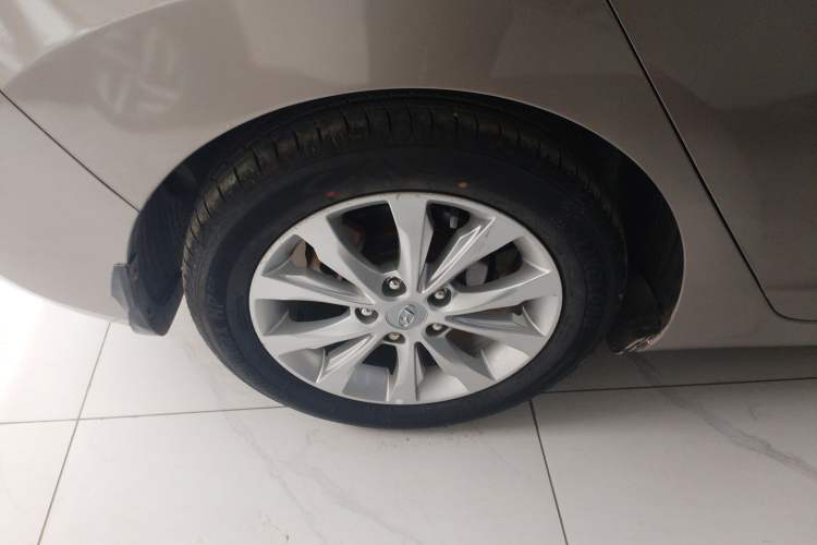 Used Hyundai Elantra (5th Generation / Langdong) 2016 1.6L Automatic Prestige Model Exterior 5