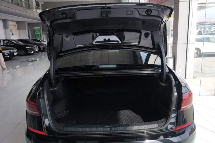 Used Volkswagen Passat 2024 380TSI Dragon Glory Edition
