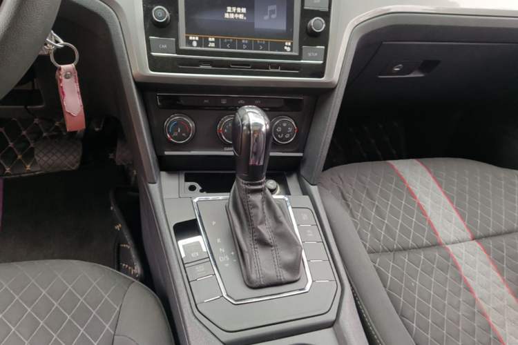 Used Volkswagen Lamando 2019 230TSI DSG Fashion Edition China V Standard