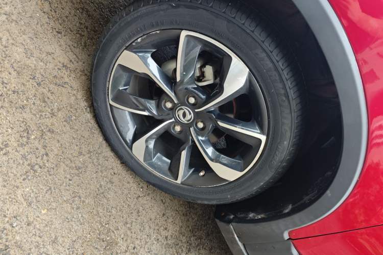 Used Dongfeng Aeolus AX4 2017 1.6L DCT Trendy Style
