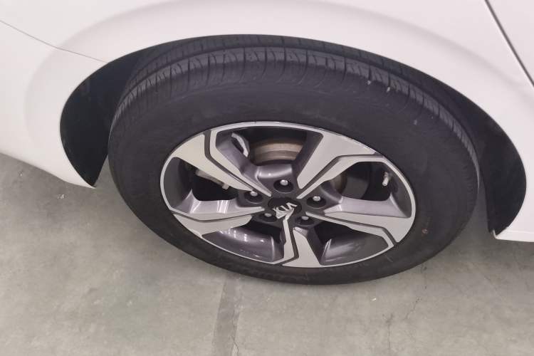 Used Kia K3 2020 1.5L CVT New Sharp Edition with Sunroof