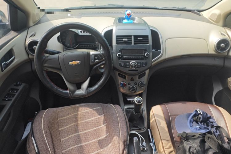 Used Chevrolet Aveo Sonic 2011 Sedan 1.4L Manual Transmission SE
