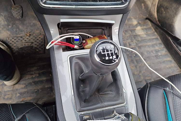 Used Roewe RX5 2018 20T Two-Wheel Drive Manual Internet Smart Edition
