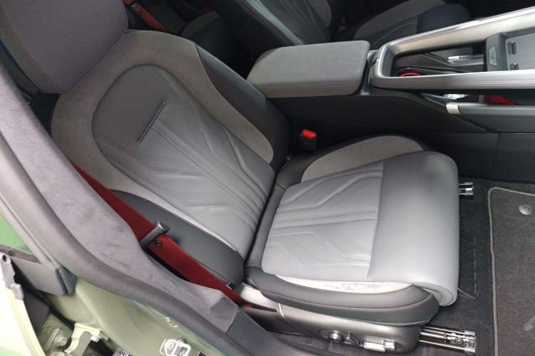 Used Zeekr 007GT 2025 Long-Range All-Wheel-Drive Intelligent Driving Version 100 kWh Right Front Seat