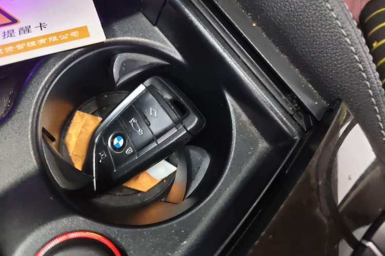 Used BMW 5 Series 2022 Second Facelift 525Li Luxury Package Vehicle Key