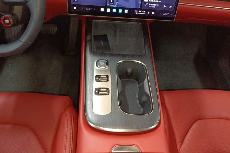 Used Xiaomi Auto SU7 2024 Rear-Drive Ultra-Long Range Advanced Pro-Level Intelligent Driving Version
