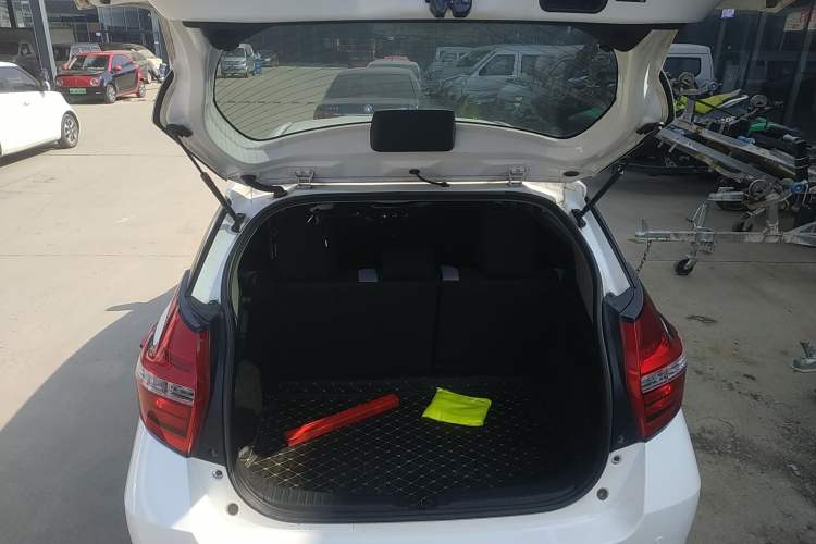 Used Toyota YARiS L Zhi Xuan 2020 1.5L CVT Leading Edition Trunk