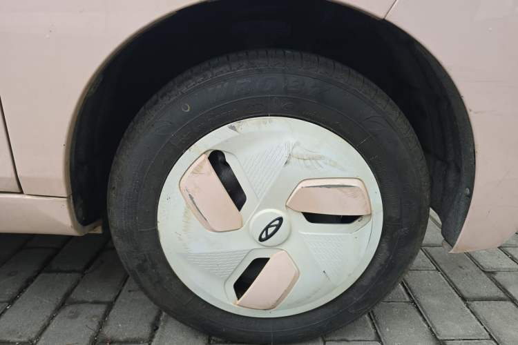 Used Chery QQ Ice Cream 2022 170km Sundae Phosphate Lithium-Ion