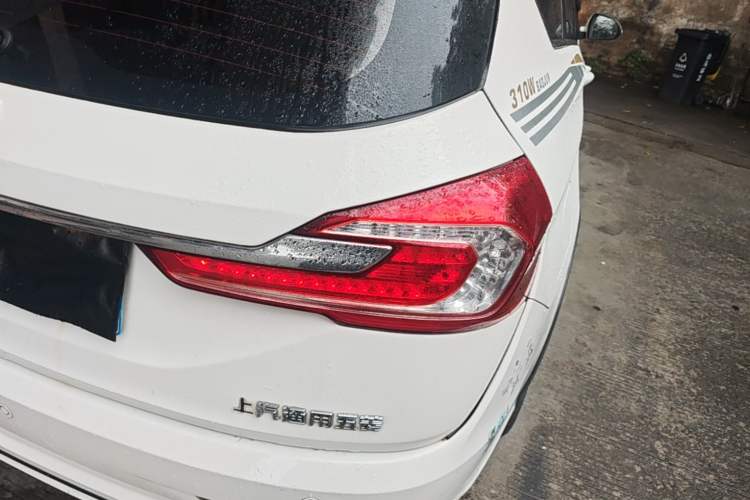 Used Baojun 310W 2017 1.5L Manual Fashion Model China V

