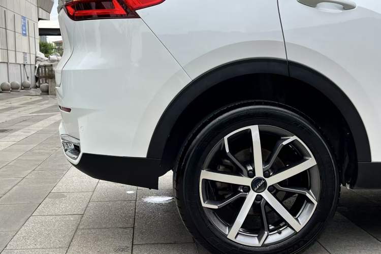 Used Haval F7 2021 1.5T Two-Wheel Drive iXuan Right Rear Wheel Hub