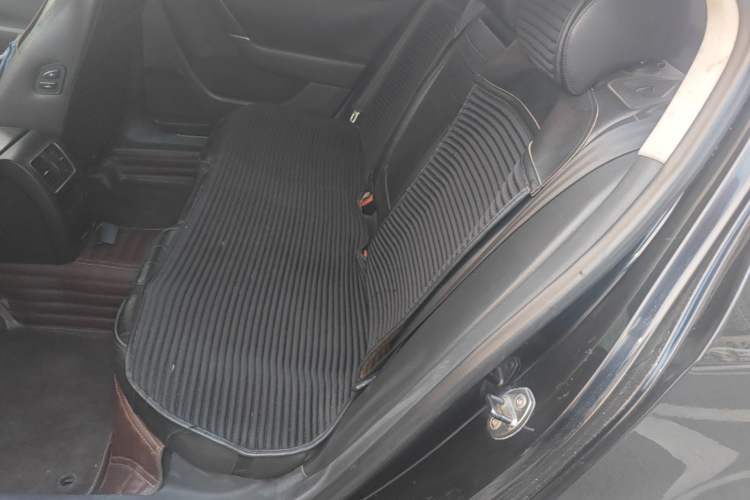 Used Volkswagen Magotan 2012 1.8TSI Luxury Model Left Rear Seat