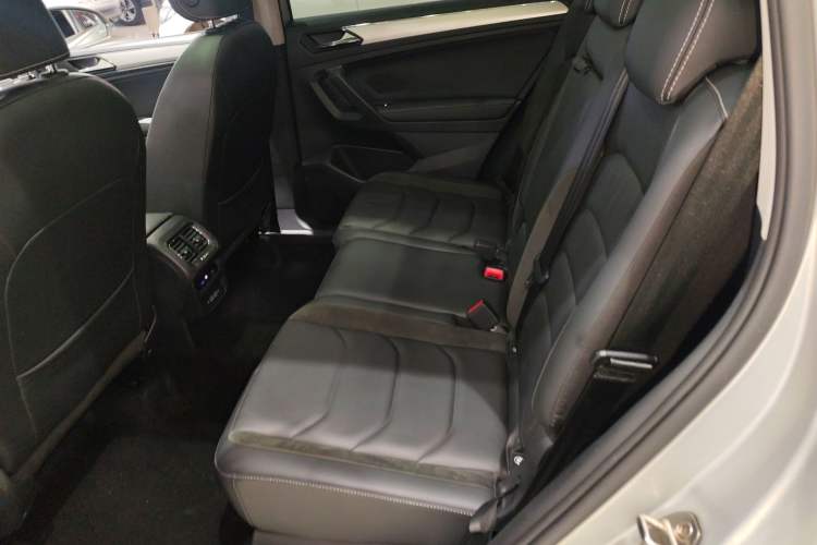 Used Volkswagen Tiguan L 2021 330TSI Automatic Two-Wheel Drive Smart Edition