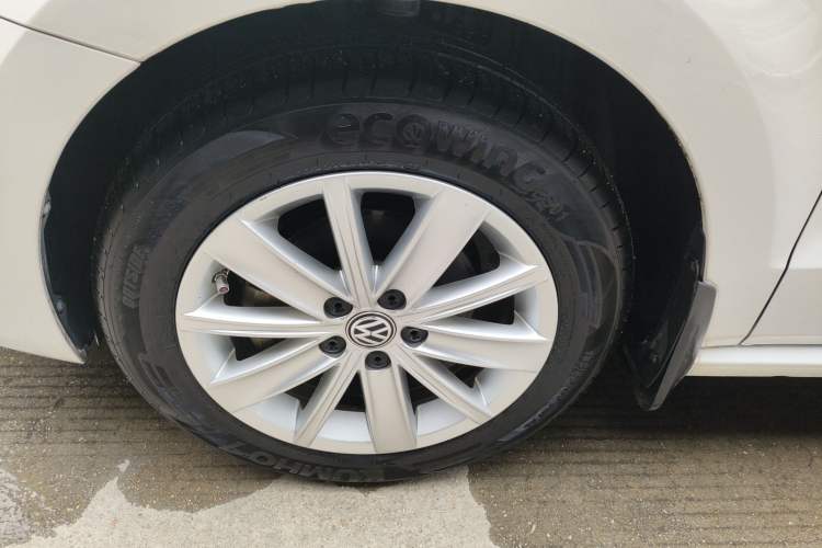 Used Volkswagen Polo 2014 1.6L Manual Comfort Edition
