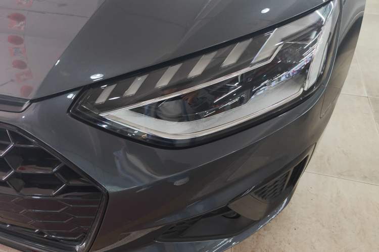 Used Audi A4L 2022 40 TFSI Luxury Dynamic Model