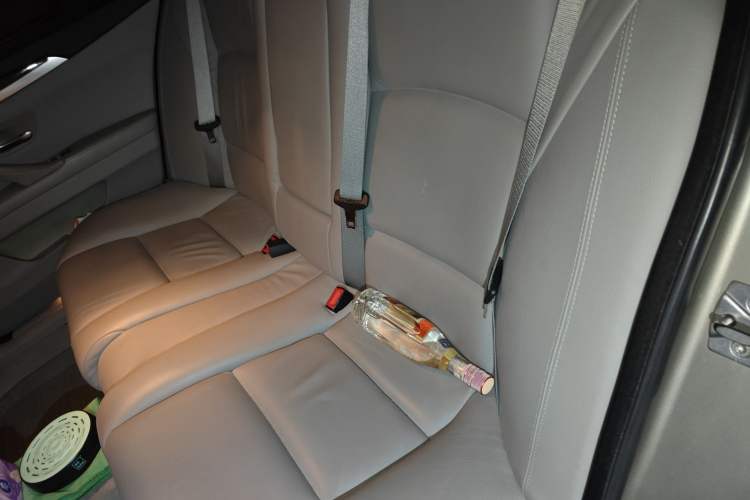 Used BMW 5 Series 2011 528Li Luxury Model
