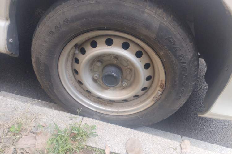 Used Jinbei Express 2019 2.0L Standard Version China VI 1TZS
