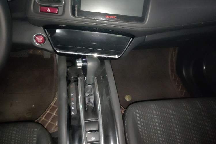 Used Honda Vezel 2017 1.8L CVT Two-Wheel Drive Luxury Model
