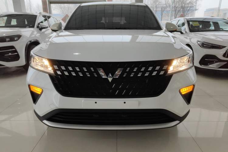 Used Wuling Alvez 2022 1.5L Manual Free-Style Model
