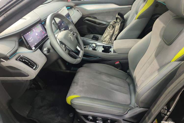 Used BYD Song L EV 2025 Intelligent Driving Version 602 km Range LiDAR-equipped All-Wheel-Drive Type Left Front Seat