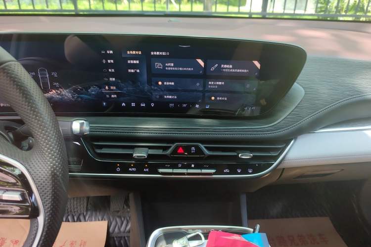 Used Buick LaCrosse 2025 28T Platinum Edition
