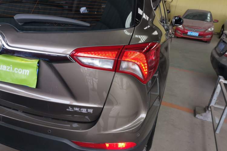 Used Buick Envision 2019 20T Two-Wheel Drive Elite Version China VI Standard
