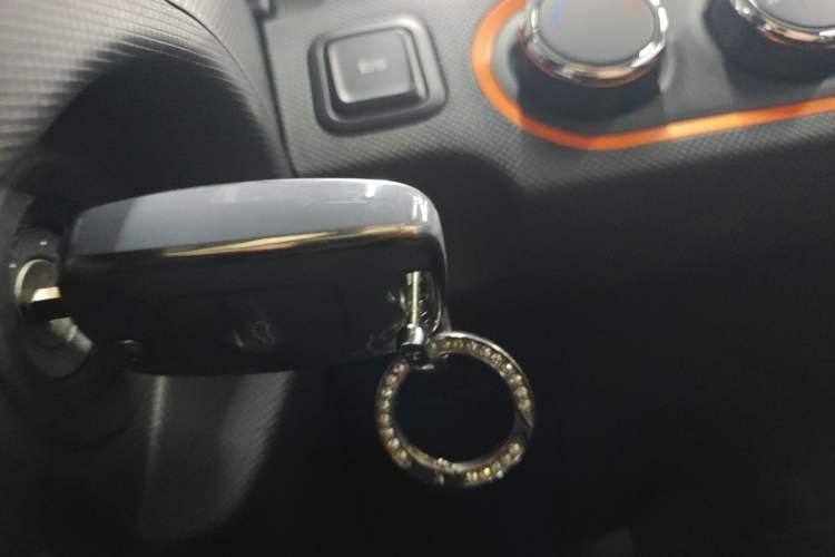 Used Wuling Hongguang MINIEV 2022 Easy Version Lithium Iron Phosphate
