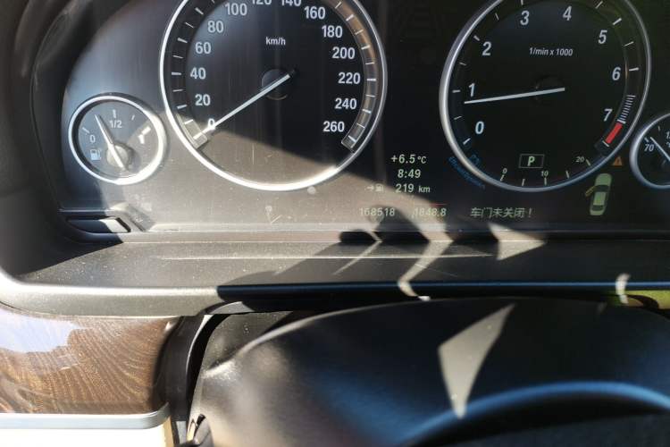 Used BMW 5 Series 2013 525Li Luxury Model
