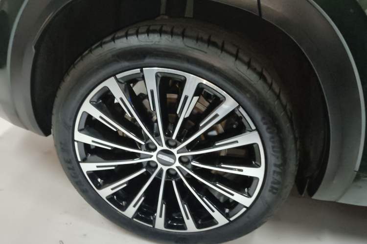 Used Geely Auto Monjaro L 2025 Dongfang Yao 2.0TD Automatic All-Wheel-Drive Wangyue Edition
