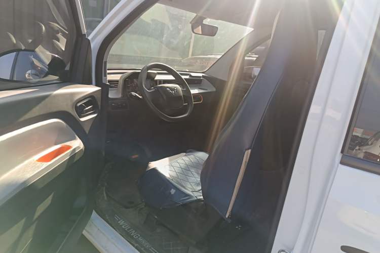 Used Wuling Hongguang MINIEV 2022 Zizai Version Lithium Iron Phosphate Left Front Seat