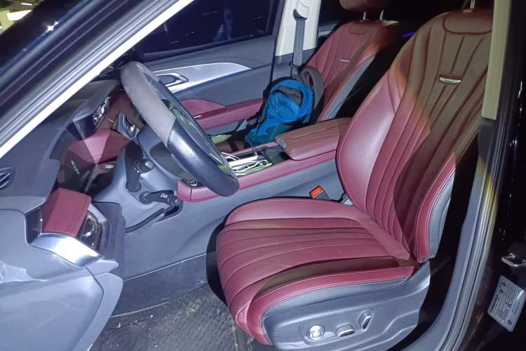 Used Hongqi H5 2023 2.0T Automatic Smart Connect Flagship Edition
