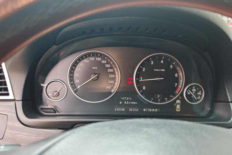 Used BMW 5 Series 2014 520Li Elegant Model
