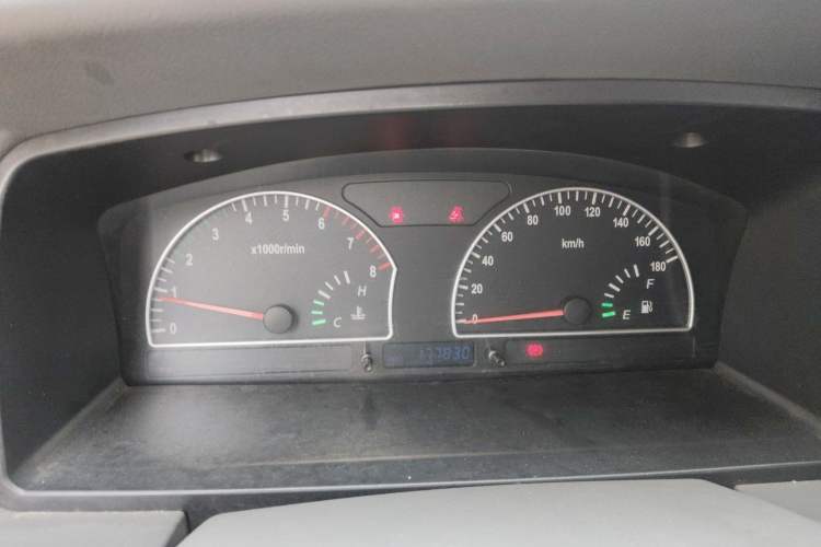 Used Dongfeng Shuaike 2011 1.5L Manual Standard Model 7 Seats China IV Standard Instrument Cluster