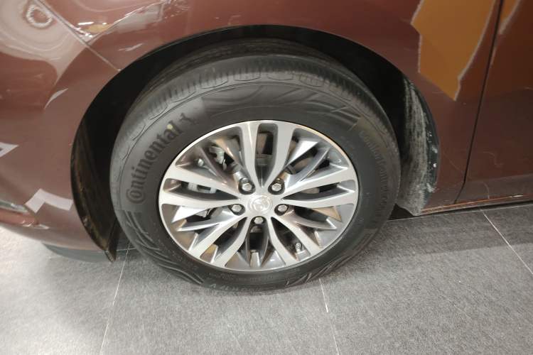 Used Buick GL8 2022 ES Landtrek 653T Comfort Edition