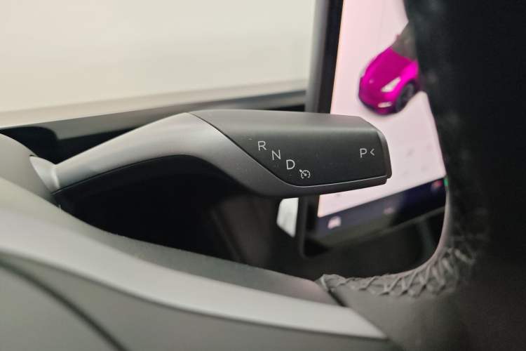 Used Tesla Model Y 2021 Long-Range All-Wheel-Drive Version