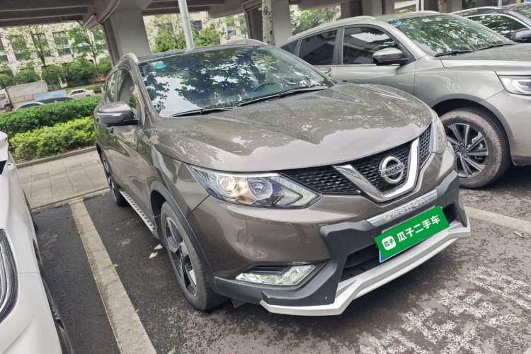 Used Nissan Qashqai 2017 2.0L CVT Luxury Edition China V Standard Front Right 45 Deg