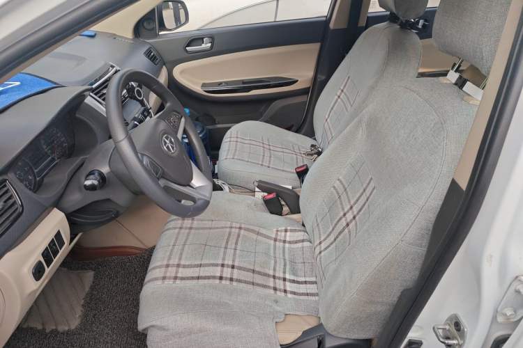 Used JAC Group J6 A30 2013 1.5L Manual Luxury Model China IV Standard
