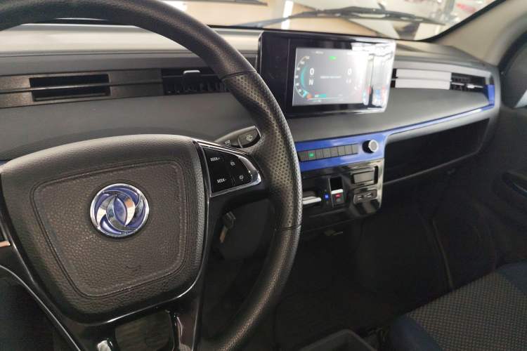 Used Dongfeng Yufeng EM26 2023 High-End Model 41.86 kWh CATL Center Console