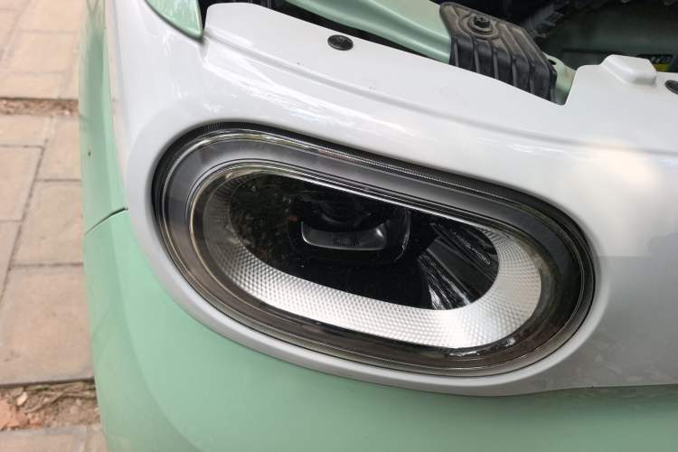 Used Wuling Hongguang MINIEV 2024 3rd Generation 215km Youth Edition Right Front Headlight