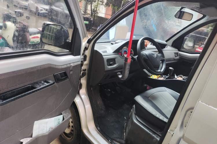 Used Wuling Rongguang New Truck 2021 1.5L Rural Version LV0 Extended Double-Cab L3C Driver Seat